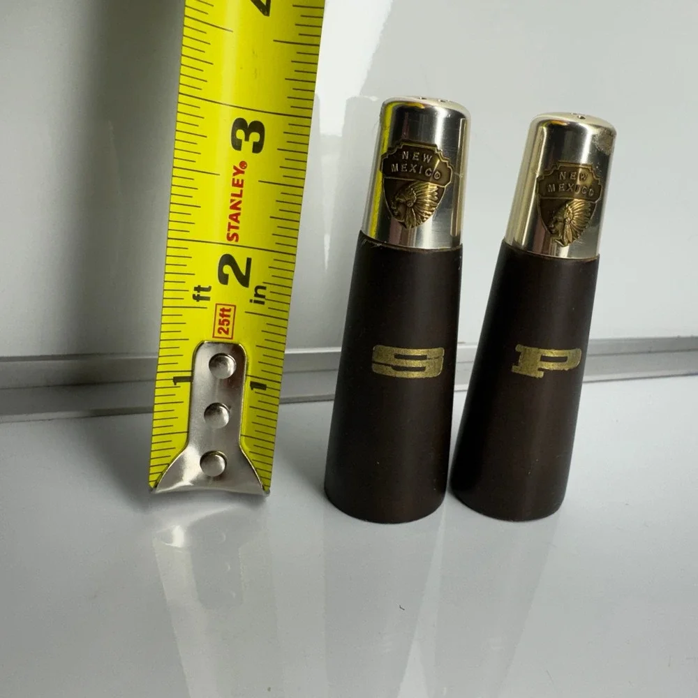 Vintage New Mexico Salt Pepper‎ Shakers Native American Chief Brown Gold Tone